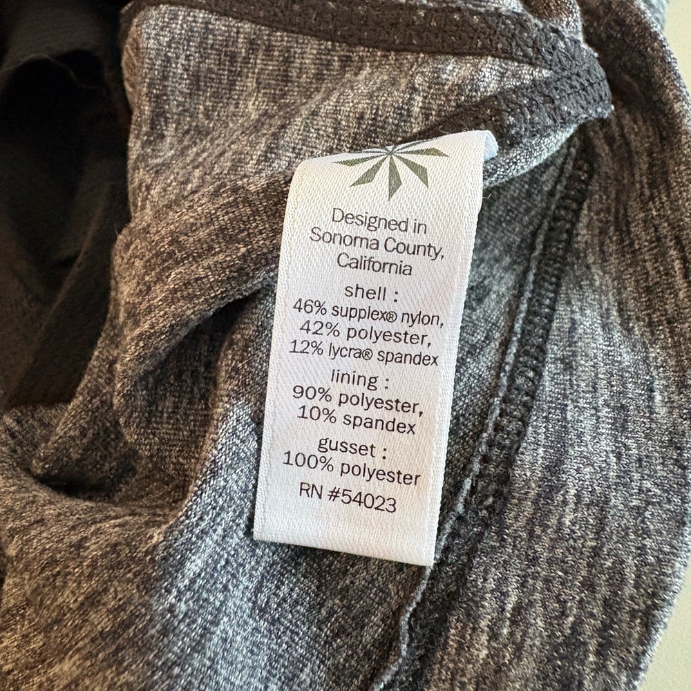 Small Athleta Heather Gray Excursion Skort - image 3